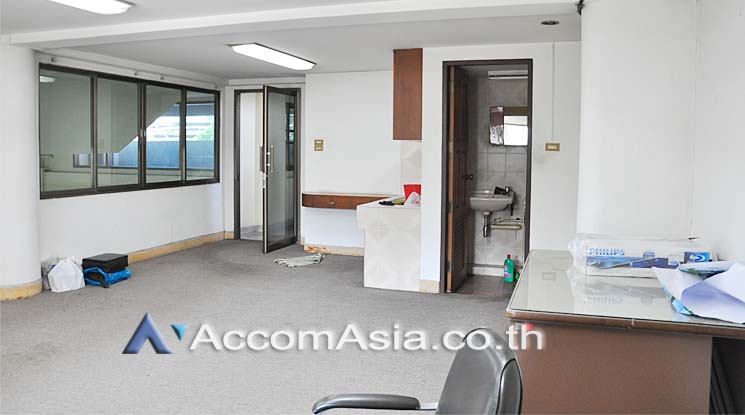  1  Office Space For Rent in Ratchadaphisek ,Bangkok MRT Sutthisan AA14496